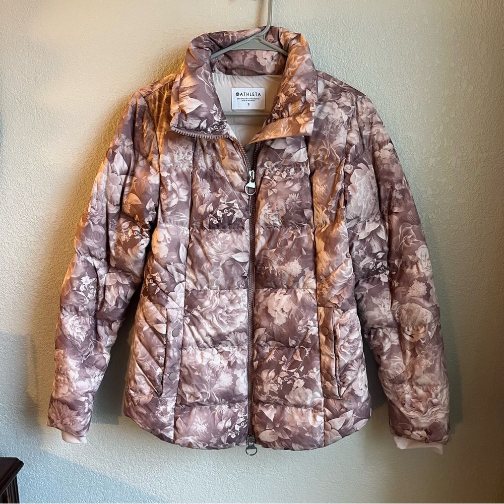 Athleta Downtown Printed Jacket
Antoinette Velvety Pink - Picture 4 of 10